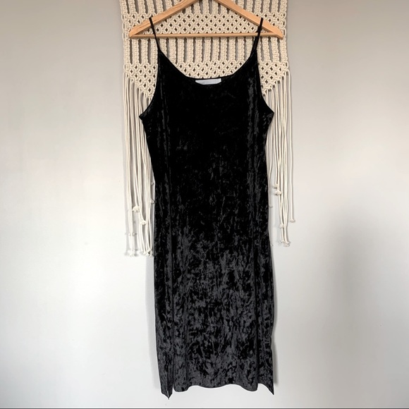 Boutique Black Velvet Spaghetti Strap Slip Dress - Picture 1 of 12